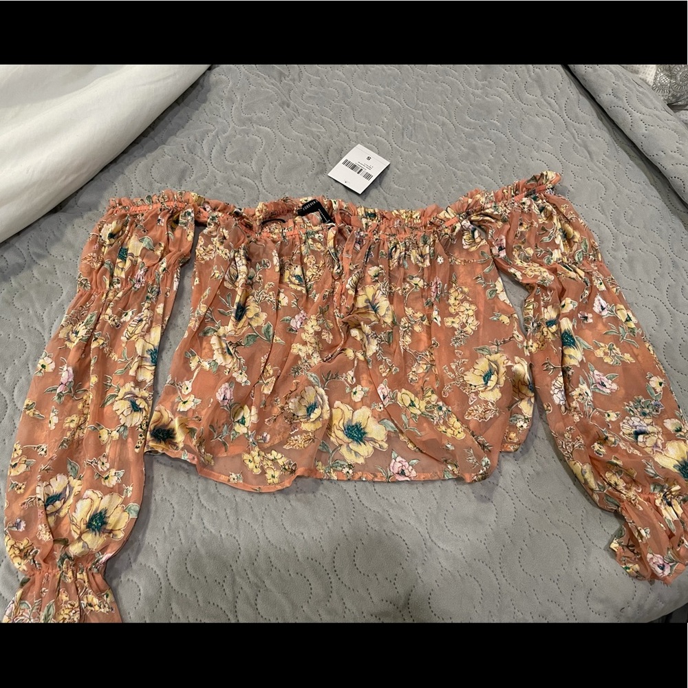 NWT flowy crop blouse